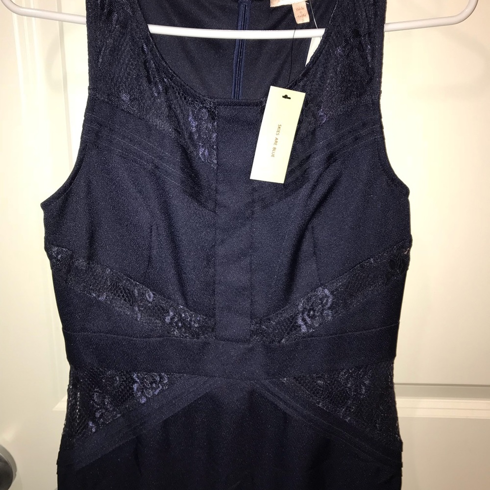 Dress - Picture 3 of 4